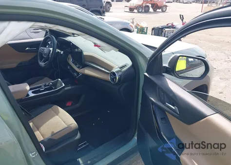 2025 Chevrolet Equinox Awd Activ z USA, uszkodzony, nr VIN 3GNAXSEG1SL175548